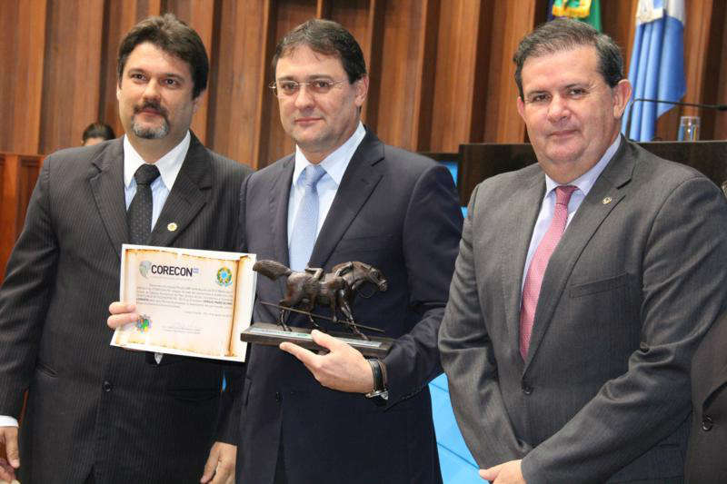 Eduardo Rocha participa de homenagem os economistas na Assembleia Legislativa Eduardo Rocha participa de homenagem os economistas na Assembleia Legislativa