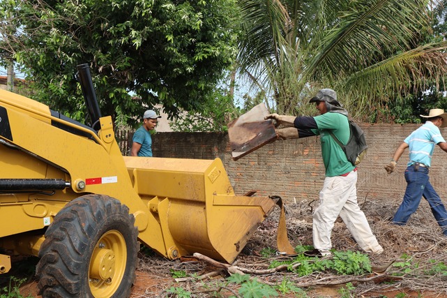 Campanha “Meu Bairro Limpo” chega à reta final em Três Lagoas ultrapassando mil caminhões de lixo recolhidos Meu Bairro Limpo recolheu mais de mil caminhões de entulho. Foto: Divulgação