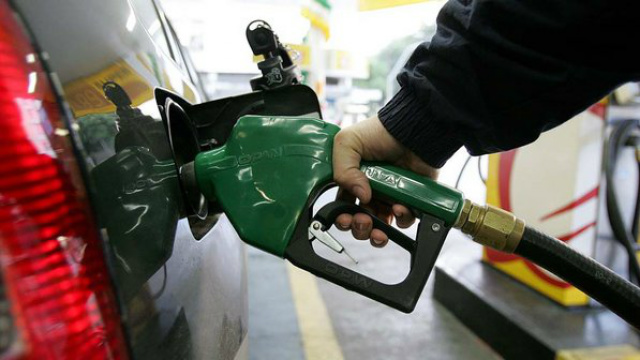 Petrobras anuncia reajuste da gasolina e do diesel nas refinarias O reajuste deve resultar em aumento para o consumidor (Foto:Reprodução)