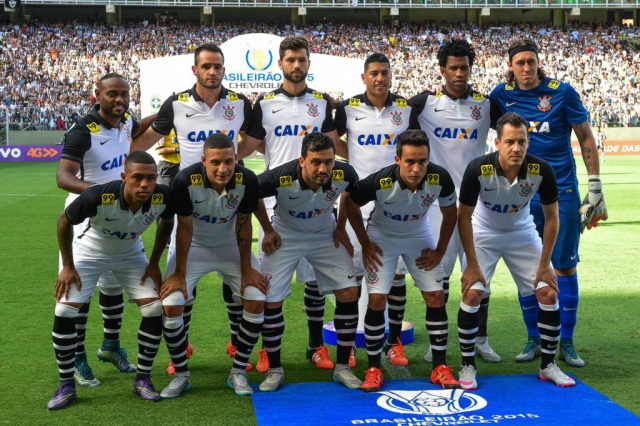 Sete meses depois, Timão tem apenas dois remanescentes de “final” O goleiro Cássio e o volante Rodriguinho são os únicos titulares daquela ocasião que atuarão nesta noite, no Mineirão (Foto: Gazeta Press)