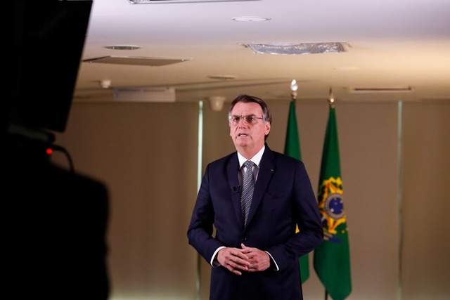 Bolsonaro diz que incêndios não podem gerar sanções ao Brasil Carolina Antunes/PR
