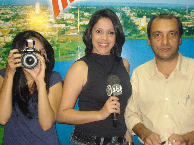 No Dia do Jornalista, Sindjor lembra de papel do profissional na democracia Na foto os profissionais que atuam no Grupo Perfil News de Comunicação e que também comemoram a data: Camila Carvalho, Viviani Samartino e Gilmar Lisboa
Foto: Luciana Navarro