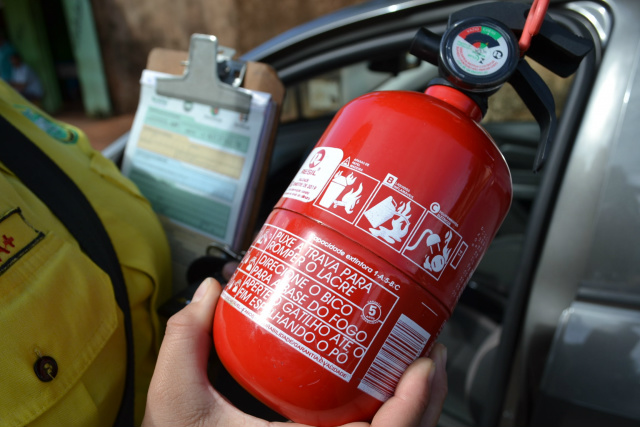 Câmara aprova ressarcir motoristas multados este ano por falta de extintor Se texto for aprovado motoristas poderão pedir o ressarcimento pelas multas deste ano por falta de extintor (Foto:Reprodução)