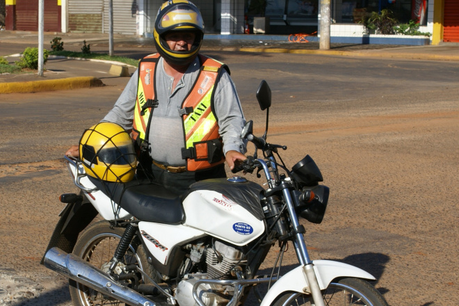 Mototaxistas de Três Lagoas não aceitam a extinção da profissão O departamento de trânsito tem realizado um controle de qualidade dos serviços prestados pelos mototaxistas
Foto: Luciana Navarro