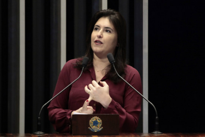 PMDB de MS votará em peso pelo rompimento com Planalto Simone defende decisão rápida de rompimento. (Foto: Agência Senado)