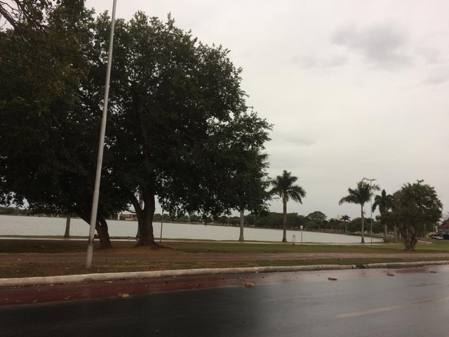 Dia terá temperatura alta e umidade baixa em Três Lagoas Nem se empolgue: a foto é de junho, só para a gente matar um pouco a saudade da chuva. Mas a previsão para hoje é de tempo seco, de novo. Foto: Gisele Berto