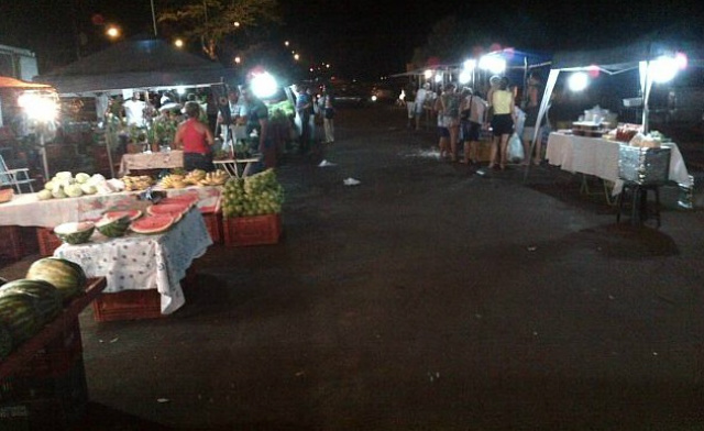 Crise econômica reflete em baixo movimento de feira livre de Três Lagoas O movimento de ontem foi o retrato da crise que assola não só a Três Lagoas, mas também a todos os municípios brasileiros (Foto: Sidnei Ramos)