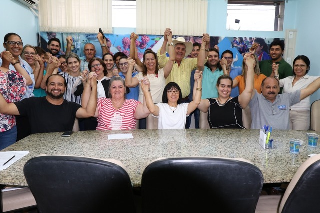 Prefeito parabeniza Saúde de Três Lagoas pelo destaque nacional de exemplo de um SUS que dá certo Foto: Assessoria