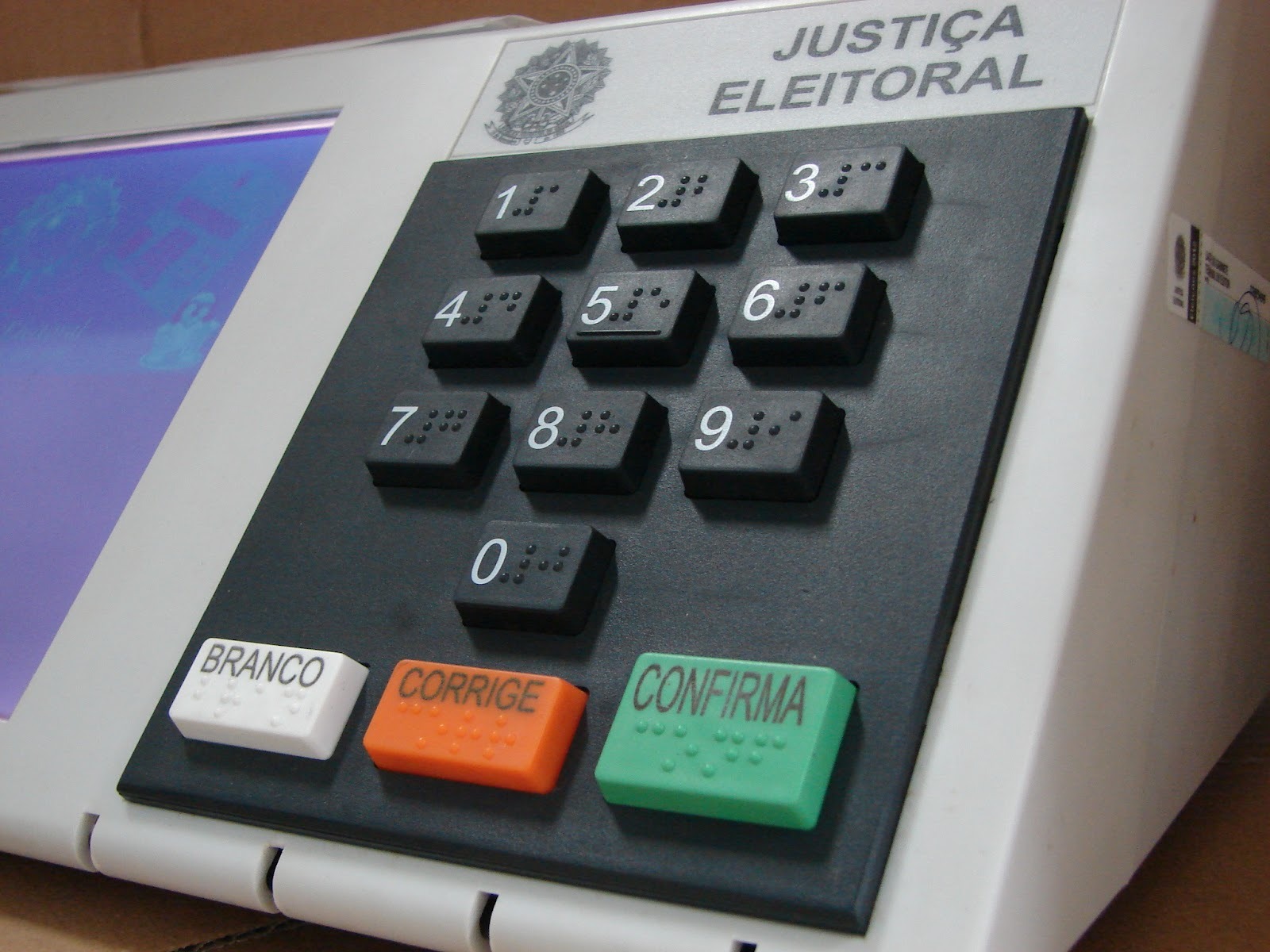 77,8 mil eleitores votam em Três Lagoas no domingo (7); confira seu local 77,8 mil eleitores votam em Três Lagoas no domingo (7); confira seu local