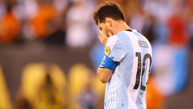 Derrotado em nova final, Messi diz que seu ciclo na Argentina chegou ao fim Lionel Messi disse que o seu ciclo na Argentina está encerrado.(Foto: Getty)