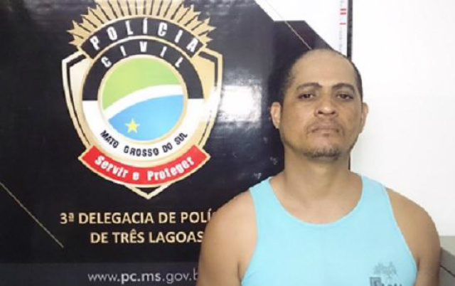 PM captura foragido que executou delegado de Polícia O crime ocorreu no dia 26 de maio de 2010, na cidade de Camaçari-BA, sendo que os autores surpreenderam o Delegado Clayton Leão enquanto o mesmo dava entrevista pelo telefone para um rádio da cidade (Foto: Policia Civil)