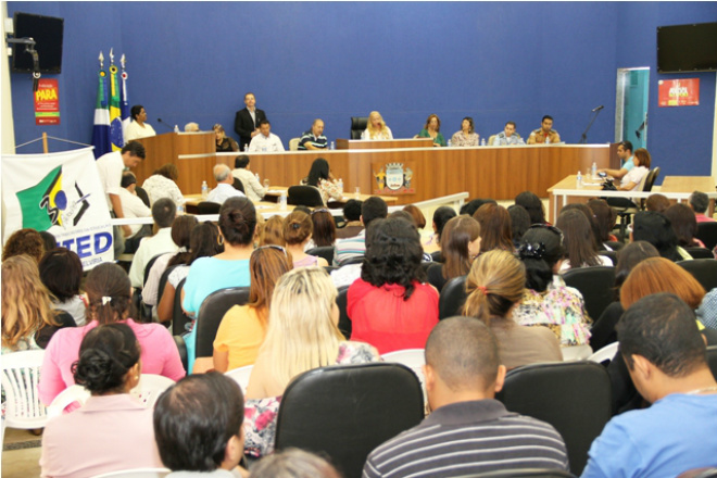 Vereadores vão a Audiência sobre educação Três-lagoense Participaram Nilo Candido, Gilmar Garcia, Adão da Apae, Sirlene da Saúde, Idevaldo Claudino, Beto Araujo, Apóstolo Ivanildo, Marisa Rocha (Foto: Divulgação/Assecom)