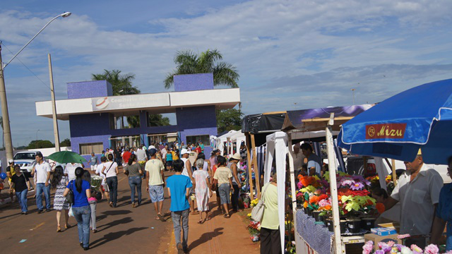 Ambulantes têm até 15 de outubro para registrar comercialização de produtos para Dia de Finados Inscrições podem ser feita a partir de hoje segunda-feira(05) (Foto:Reprodução)