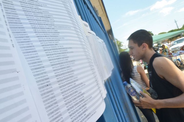 Gráfica responsável por imprimir Enem encerra atividades no Brasil Prazo para pedir isenção da taxa do Enem começou nesta segunda-feira - Marcello Casal/Arquivo/Agência Brasil