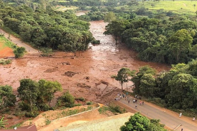 Mais um corpo é encontrado nos destroços da barragem em Brumadinho CEMIG/DIVULGAÇÃO