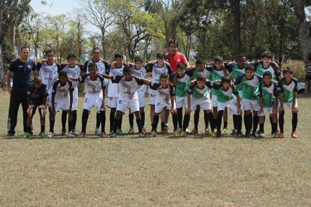 Projeto social de Três Lagoas busca apoio para amistoso com o Corinthians, em São Paulo O Centro de Treinamento Avançado de Futebol (CTAF-OT) está buscando apoio para que suas equipes sub-12 e sub-13 participem de jogos amistosos contra as equipes de base do Sport Club Corinthians Paulista, no Parque São Jorge, na capital paulista (Foto: Divulgação/Assecom)