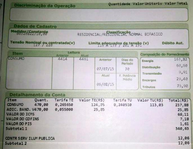 Elektro cobra iluminação pública com postes apagados, denuncia moradores Moradora exibe a conta na qual a taxa de iluminação pública é cobrada mensalmente, porém o serviço é oferecido com precariedade. (Fotos: Divulgação).