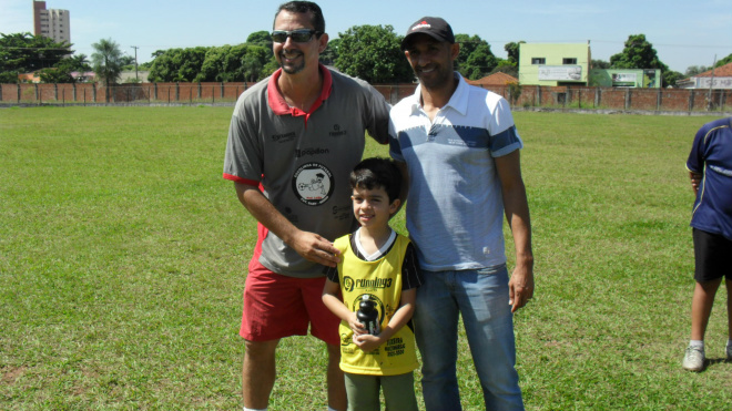 Basílio veio até Três Lagoas conhecer o projeto da escola de futebol Fut. Baby Mirin. Foto: Cristiane Vieira