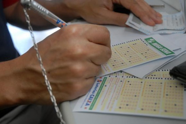 Mega da Virada distribui prêmio recorde a 17 apostas Mega-Sena da Virada teve 17 acertadores. (Foto: Arquivo/Agência Brasil)