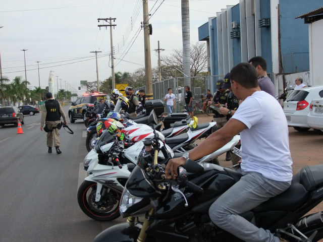 Durante a operação, já foram autuados 21 condutores por embriaguez e três foram presos (Foto: Rodolfo Gomes)