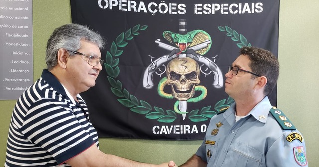 Comandante do Batalhão da PM de Três Lagoas é promovido a Tenente-Coronel Tenente-Coronel Ênio de Souza contou sua história ao jornalista Ricardo Ojeda em entrevista hoje. Foto: Reprodução/TVPerfil News