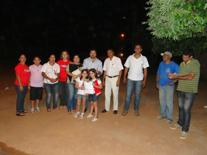 Vereador faz reunião com moradores do bairro Vila Verde Eles reclamam das péssimas condições das ruas, a falta de drenagem, entre outras coisas (Foto: Divulgação/Assecom)