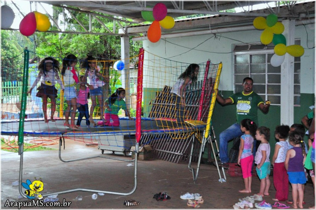 Sejuvel promove atividades de lazer e recreação no Distrito de Arapuá Diversas atividades de recreação estão sendo desenvolvidas durante o dia todo (Foto:Assessoria)