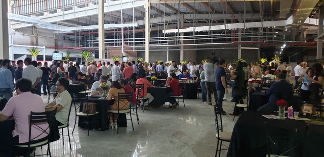 Shopping entrega as chaves aos lojistas e confirma data de inauguração para 5 de dezembro Evento reuniu empresários e potenciais investidores. Foto: Ricardo Ojeda