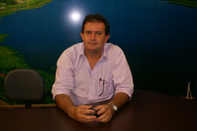 "Ficaria lisonjeado em concorrer à prefeito, mas dois motivos me impedem" Eduardo Rocha, em quadro meses como Deputado Estadual, já está decidido ir até Brasília pedir a liberação das verbas deferais para as cidades atingidas pelas chuvas
Foto: Luciana Navarro