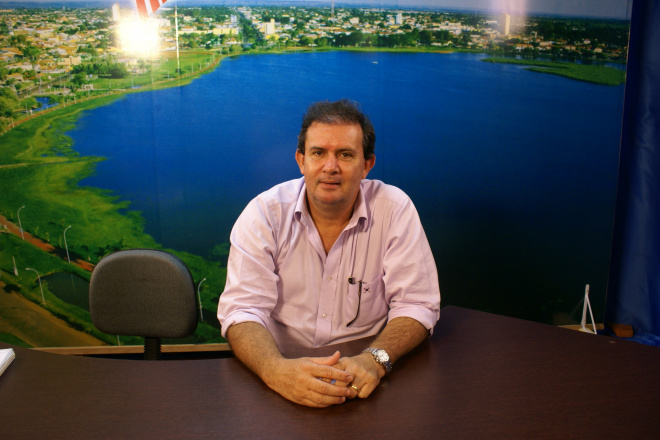 "Ficaria lisonjeado em concorrer à prefeito, mas dois motivos me impedem" Eduardo disse que gostaria de concorrer às eleições para a prefeitura de Três Lagoas, mas dois motivos o impede
Foto: Luciana Navarro