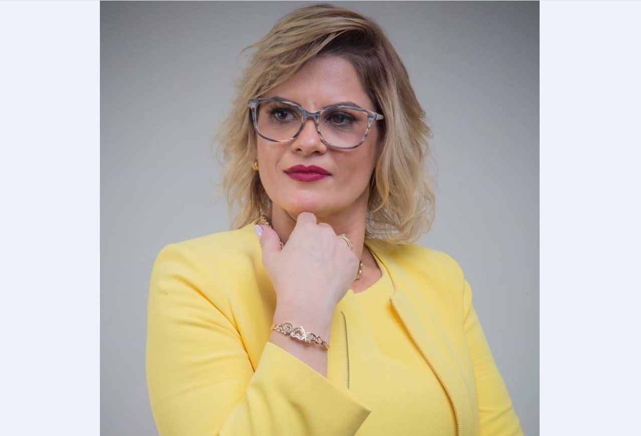 Simone Siqueira é pré-candidata à presidência da OAB-subseção de Três Lagoas Simone Siqueira é pré-candidata à presidência da OAB-subseção de Três Lagoas