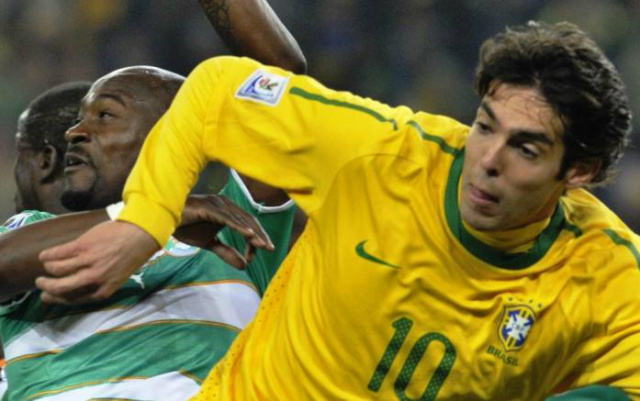 Kaká herda camisa 10 de Neymar no início das eliminatórias Sem Neymar na seleção, Kaká assume camisa 10 (Foto:Reprodução)