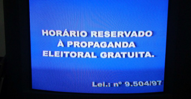 Começa nesta terça o horário político no rádio e televisão A partir desta terça-feira até o dia 2 de outubro, o brasileiro terá duas inserções de propaganda eleitoral gratuita no rádio e na televisão para escolha de candidatos (Foto: Google)