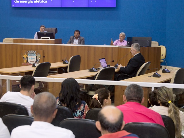 Comissão ouve população em reunião pública sobre a Elektro O tema da reunião foi: como melhorar os serviços de energia elétrica em Três Lagoas? (Foto/Assessoria)