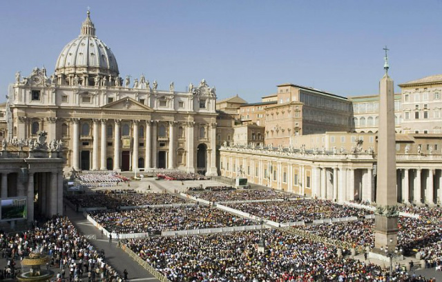 Apesar das recentes medidas do Vaticano, as associações de vítimas continuam criticando o papa e a Santa Sé (Foto: Google)