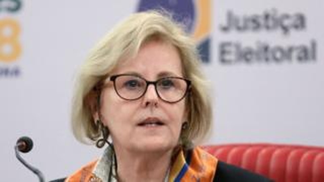 Eleições 2018: o que o TSE está fazendo para combater mensagens falsas? TSE está 'entendendo o fenômeno' das notícias falsas, afirmou a ministra Rosa Weber em coletiva de imprensa