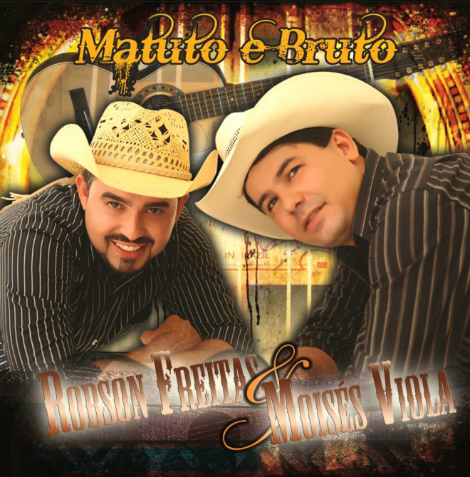 Dupla sertaneja de raiz se apresenta