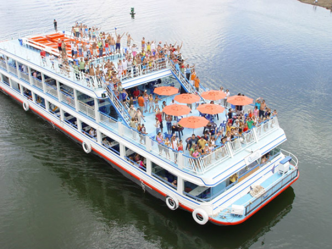 Três Lagoas terá barco turístico em julho e agosto
O barco Odisséia cumpre todas as exigências da Marinha do Brasil e é uma grande atração turística (Foto: Divulgação)