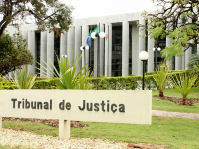 O servidor do TJMS foi condenado a pena de oito anos e dois meses de cadeia pelo desvio do dinheiro do Tribunal (Foto: Google)