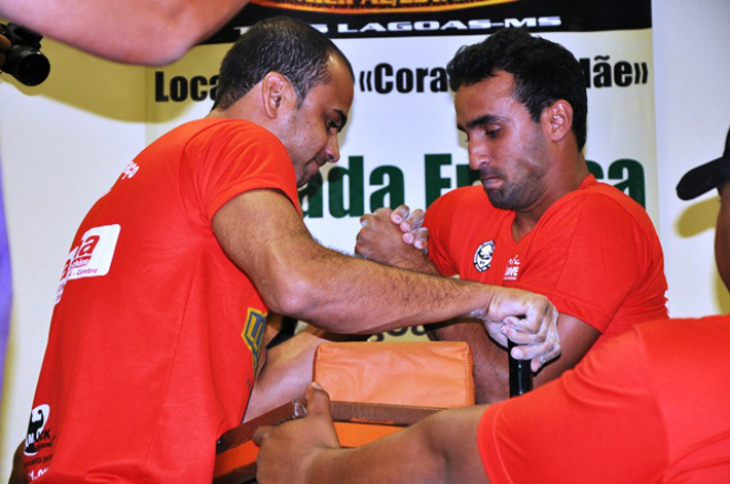Vice-prefeito prestigia 6º Desafio de Luta de Braço O evento, que reuniu atletas dessa modalidade esportiva de Três Lagoas, Campo Grande, Bonito, Sidrolândia, Guia Lopes da Laguna e também de cidades do estado de SP (Foto: Assessoria de Comunicação)