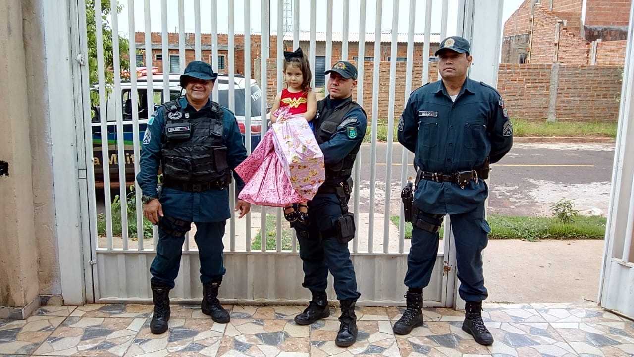 (Fotos: Divulgação/Polícia Militar). 