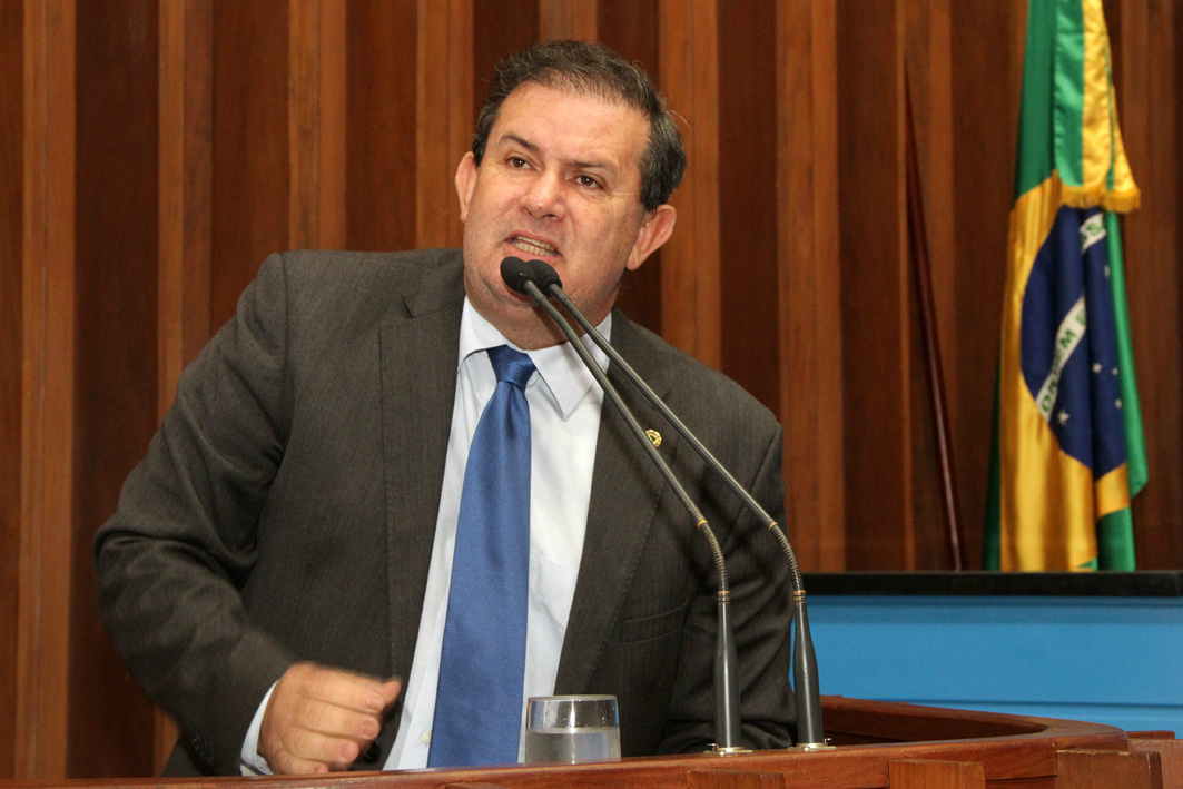 Deputado Eduardo Rocha revoltado com aumento abusivo vai ao MPF e Procon contra Elektro Deputado Eduardo Rocha revoltado com aumento abusivo vai ao MPF e Procon contra Elektro