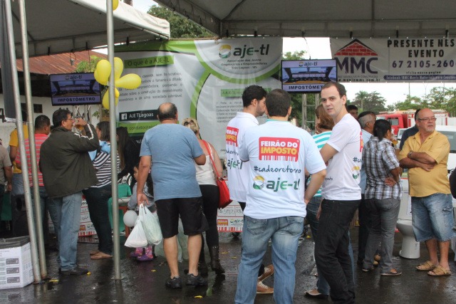 Esta ação é a forma que os jovens empresários organizaram para esclarecer informações da parte tributária à população. (Foto: Arquivo/Perfil News)