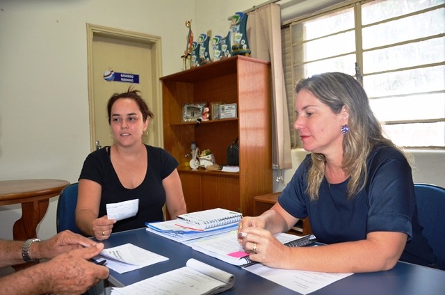 Secretária de Assistência Social, Vera Helena e Mariana Cobra Tosta, do Setor de Benefícios Socioassistenciais da SAS (Foto/Assessoria)