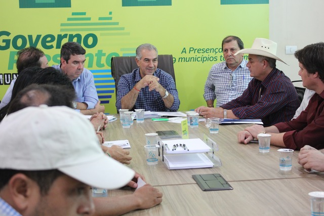 No segundo dia de Governo Presente em Três Lagoas prefeitos de sete municípios têm agenda com governador Reuniões estão acontecendo na Coordenadoria Regional de Educação. Foto: Divulgação