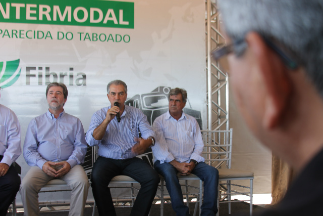 O governador Reinaldo Azambuja foi questionado pela reportagem do Perfil News durante a coletiva de imprensa. (Foto: Patrícia Miranda)