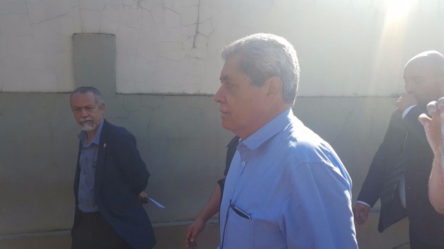 O  ex-governador André Puccinelli (PMDB) ficou apenas alguns minutos na unidade da Agepen. (Foto: Midiamax)