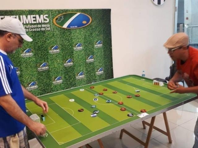 Sete atletas representam MS no Brasileiro de Futebol de Mesa Os atletas vão defender as camisas de três clubes sul-mato-grossenses. (Foto: Divulgação)