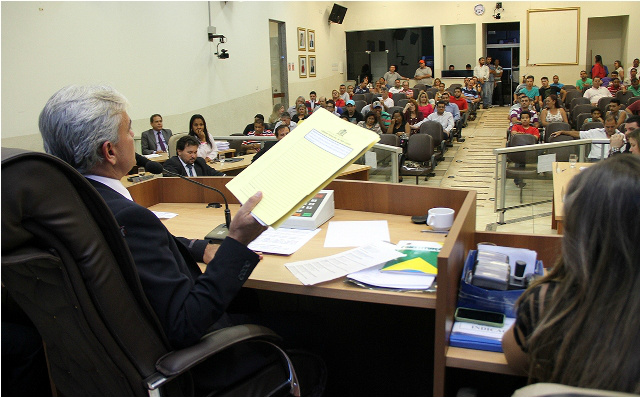 Vereadores aprovam doação de área e nova carga horária para dentistas Durante sessão na Câmara dos Vereadores, projetos foram aprovados (Foto:Assessoria)