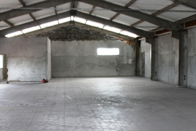 Área no piso superior está sendo preparada para receber restaurante. Abaixo, funcionarão padaria e cozinha industrial.